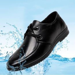 Casual Shoes Men Fashion Waterproof Cook Black Soft Leather El Kitchen Worker Shoe Non-slip Chef Work Footwear Breathable Sneakers