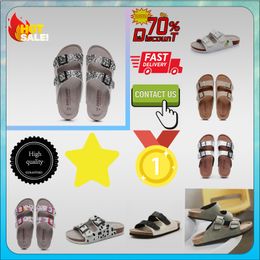 Designer Casual Slides Slippers Men Woman anti slip wear resistant Light wei1ght breathable super soft soles sandals Flat Summer B1each GAI