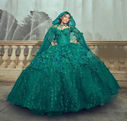 Emerald Green Off The Shoulder 3D Flowers Ball Gown Quinceanera Dresses With Cloak Crystal Lace Corset Sweet 15 Girls Party6875600