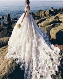 Beach Ball Gown Wedding Dresses Off Shoulder Butterfly 3D Appliques Bridal Gowns Backless Sweep Train Puffy Wedding Dress1190869