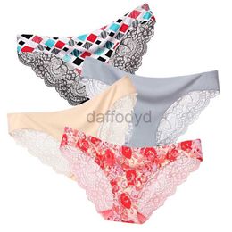 Panties Women's 3pcs/lot Sexy Panties Women Underwear Seamless Briefs Lace Lingerie Ice Silk Thong Womens Clothes Underpants Intimates 220426 ldd240311