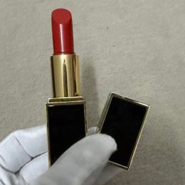 Matte Lipstick Red Lip Gloss Rouge a levre Lipgloss Moisturiser And Nutritious Lipsticks in 7 Colours