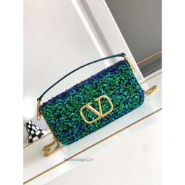 Valenttino Diagonal 2023 Designer Bag Single Shiny Bags Evening Shoulder Purse New Beaded Sequins Banquet 3d Embroidery Stick Straddle Handheld Chain MNIUQFCR79H