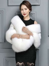 Thickened New Haining 2023 Shawl Cloak Women's Cheongsam Wedding Dress Skin Fox Fur Mink Coat 4260