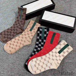 Designer Mens Womens Socks Five Pair Luxe Sports Winter Mesh Letter Printed Sock Embroidery Cotton Man with Box Aaa+++ 1FR0