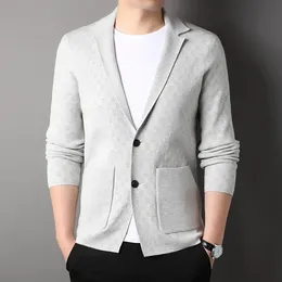 Mens Jackets Grade Brand Designer Fashion Knit Cardigan Cool for Men Classic Casual Korean Style Stylist Coats Clothing