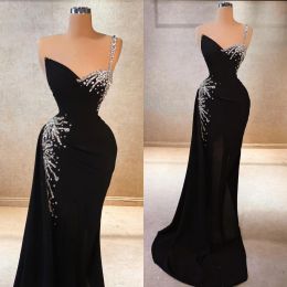 One Shoulder Black Prom Dresses Mermaid Satin Formella aftonklänningar Kvinna Bridal Party Dress Robe de Soiree