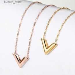 Pendant Necklaces Designer Jewellery Stainless Steel for Women Lovers Simple V Necklace Earring Set Womens Fashion Engagement Letter Pendants L240311