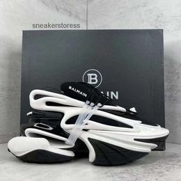 Foot Quality Sale Balmana Couples Top Match 2024 Sneaker Man Mens Cheap Designer One Shoes Airbag Fashion Male Gtci