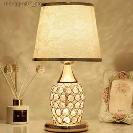 Lamps Shades European-Style Crystal Table Lamp Ins Simple Modern Bedroom Warm Romantic Fashion Creative Decorative Bedside Lamp L240311
