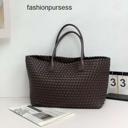 Shopping Classic Cabat Totes Lady Bag Botegas Capacity Bags Venata 2024 New Double Sided Woven Large Tote Womens Leather One Shoulder Handbag Basket 9S9R