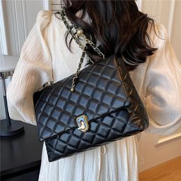 Burminsa Quilted Large Chain Shoulder Bags For Women Luxury Designer Crossbody Bags PU Leather Ladies Handbags Black White 240309