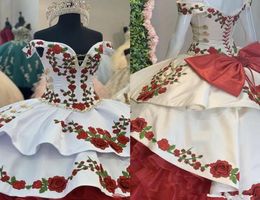 Gorgeous Gold Red Green Embroidery Quinceanera Dresses Charro Off The Shoulder Bow Tiered Satin Ball Gown Prom Dress 7th Grade Swe2937177