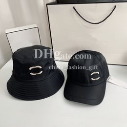 Designer Black Hat Classic Embroidered Hat Unisex Baseball Cap Outing Sunscreen Couples Hat Solid Colour Premium Hat Summer Quick Drying Hat