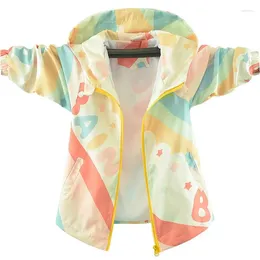 Jackets 2024 Spring Autumn Girls Coat Letter Print Baby Hooded Kids Windbreaker Children Outerwear Coats Clothing