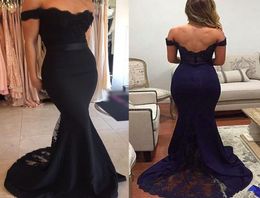 2019 Sexy Off Shoulders Lace Black Mermaid Bridesmaid Dresses Long Sexy Backless Sweep Train Maid of Honor Gowns Cheap Wedding Par9697949