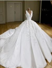 Real Po White Ball Gown V Neck Satin Vintage Reception Wedding Dress Bling Long Trian With Beads 2019 New Vestidos De Fiesta We8923716