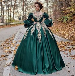 Vintage Princess Lace Appliqued Prom Dresses Long Sleeves Sweetheart Neck Evening Gowns Corset Back Sweep Train Satin Formal Dress3628410