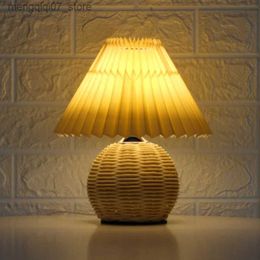 Lamps Shades Nordic Pleated Table Lamp Vintage Rattan Table Lamp for Living Room Study Bedside Lamp Table Decor Light L240311