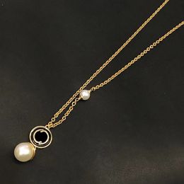 18K Gold Brand Letter Pendant Designer Necklace High Texture Copper Chains Voguish Men Womens Crystal Pearl Necklace Choker Wedding Jewellery Gifts