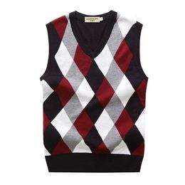 Mens Golf Vest Autumn Spring Warm Thick Sleeveless VNeck Argyle Slim Fit Fashion Sweaters Knitted Cotton Casual Wool Coat Tops 240312