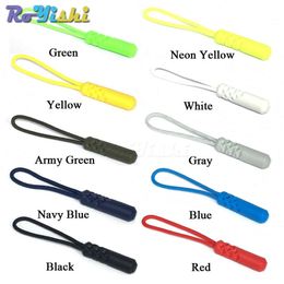 100pcs lot Zipper Pull Puller Fixer Zip Cord End Fit Rope Tag Broken Buckle Travel Bag Clip Buckle Outdoor Tool Sewing Clothes2649