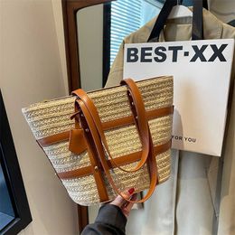 Beach Bags Vacation Grass Woven Bag Fashion Contrast Colour Large Capacity Tote Summer Hot Board Shopping Women's