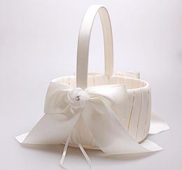 2019 Flower Girl Baskets for Weddings Beige Satin Ribbon Flower Basket Sets 22cm23cm Fast 2083128