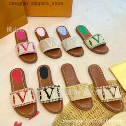 Slippers Sandals 2024 Spring New French High end Knitted with Female Letter Outwear for Leisure Beach Flat Bottom Q240312