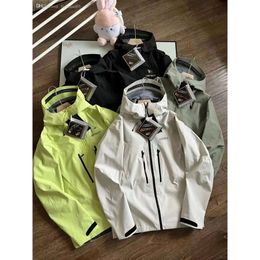 2024Men's Jackets Hoodie Arcterxy Designer Archaeopteryx Charge Coat Beta Ar Outdoor Hooded Zipper Breathable Sportswear Bird Jacket 64 83