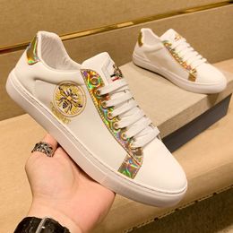 Luxury Designer Little Bee White Shoes Mens Board Leather Summer High Edition Casual Trainers XZXX