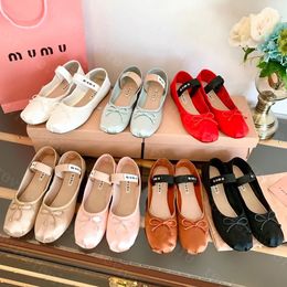 Miui Ballet Flat Shoes Elegant French Casual Shoes Bow Silk Sexy Women's Designer Luxury Shoes Canvas Dance Sports Shoes Casual Shoes Dresses Walking Shoes
