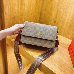 Shop Factory Wholesale High Quality Bag for Women 2024 New Trendy and Fashionable Printed Small Square Versatile Wide Shoulder Strap Single Crossbody