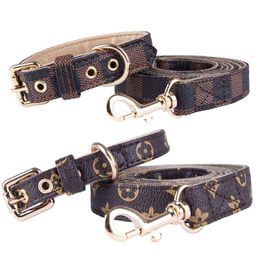 Leather PU Designs Pet Adjustable Collars Fashion Letters Print Old Flowers Leashes for Cat Dog Necklace Durable Neck Decoration A2720