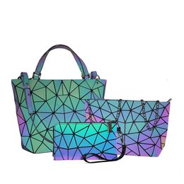 3Pcs Geometric Luminous Bag Women Holographic Handbag Chain Crossbody Set Female Clutch Purse For Tote Bags 240311