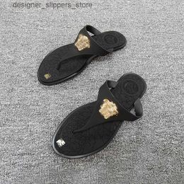 Slippers Sandals V Family Womens Summer New Small Fragrant Wind Jelly Cool Fashionable Outgoing Flat Bottom Q240312
