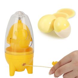 Manual Egg Yolk Shaker Gadget Mixing Golden Whisk Eggs Spin Mixer Stirring Maker Puller Cooking Baking Tools Kitchen Accessories 240307