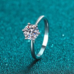 50 Min 1 Moissanite Sterling Silver Plated Pt950 Ring Female Tiktok Same Style Zhou Family Six Claw Straight 663350