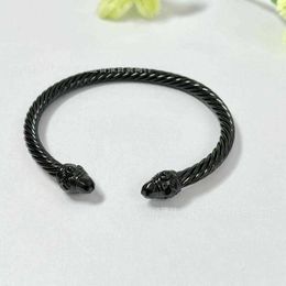 AA Designer Bangle Sweet Hambra Bracelet Jade Dy Man Fashionable and Popular 5mm Bracelet Twisted Thread Opening Handpiece 15ak