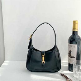 HBP Non-Brand Wholesale Fashion Ladies Hand Bags Metal Shoulder Small Bag Custom Pu Leather Messenger Simple Women Handbags