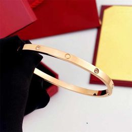 Designer Gold bracelet for women Luxury Jewelrys Carer Original Trendy LOVE Diamond V-gold 18k silver bracelet Open Style Wedding Jewellery for gift with box 1UT5