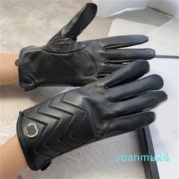 Women Designer Winter Sheepskin Gloves Leather Mittens Fingers Glove Cashmere Inside Touch Screen