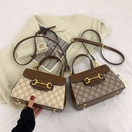 Shop Factory Wholesale 2024 New Womens Bag Small Design Fashion Trend Versatile Handbag Bags