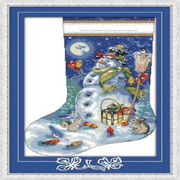 Peaceful snowman with animals home decor paintings Handmade Cross Stitch Embroidery Needlework sets counted print on canvas DMC 1241w