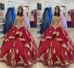 Gorgeous Gold Embroidery Burgundy 2022 Ball Gown Quinceanera Dresses Sweetheart Pearls Beaded Applique Tulle Sweet 15 16 Charra Pr1120195