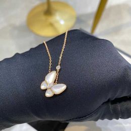 V Necklace Fanjia V Gold Precision Edition White Beimu Butterfly Necklace for Women 18K Rose Gold Lock Bone Chain Fashion Simple Necklace