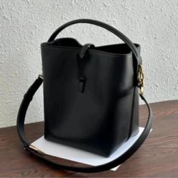 top quality Luxurys Handbags LE 37 Designer Bag Shiny Leather bucket bag Women Fashion Cross Body Shoulder Bags tote 2-in-1 mini Wallet Purse with Box 01