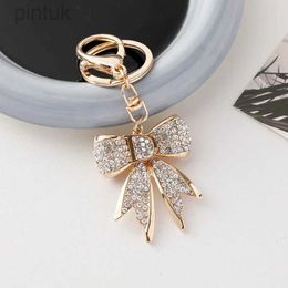 Keychains Lanyards Full Rhinestone Bowknot Keychains for Women Bag Charm Pendant Car Keyrings Creative Letter D Key Chains Fashion Key Rings Korean ldd240312