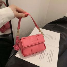 Discount Shops Minimalist and Versatile Portable Small Bag for Women Korean Style Niche Woven Spliced Square 2024 New Fashionable Shoulder