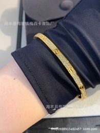 Designer Gold bracelet for women Luxury Jewelrys Carer Original Trendy LOVE Diamond V-gold 18k silver bracelet Open Style Wedding Jewellery for gift with box LG9N